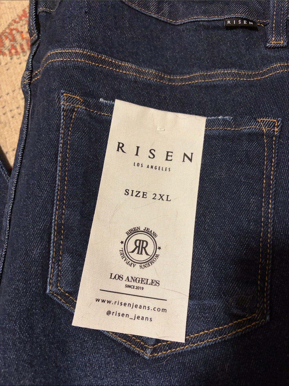Risen High-Rise Wide-Leg Jeans in Dark Indigo - Picture 4 of 7